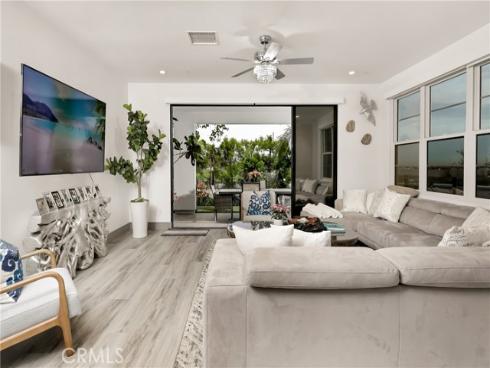 10 Ocean Place , Seal Beach, CA