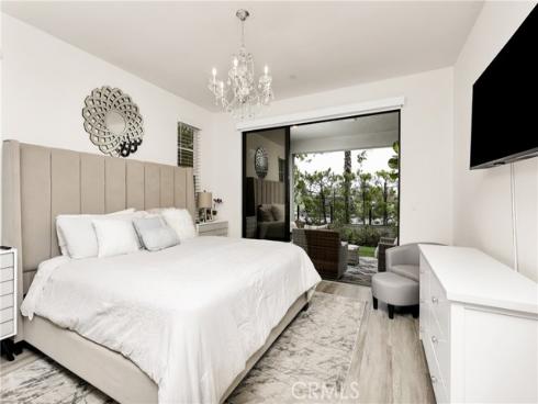 10 Ocean Place , Seal Beach, CA