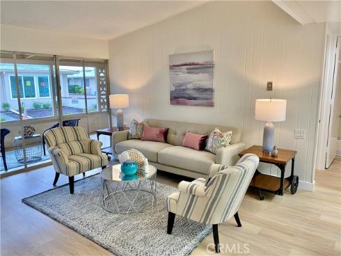 13581 Medinac Ln M5-71e , Seal Beach, CA