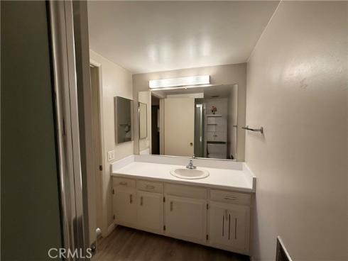 1811 Saint John 41E Road, Seal Beach, CA