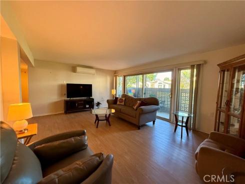 1811 Saint John 41E Road, Seal Beach, CA