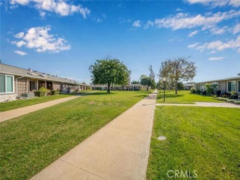 1240  Oakmont  52i  RoadM4, Seal Beach, CA