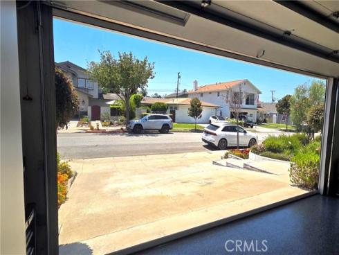 1005 Driftwood Avenue, Seal Beach, CA