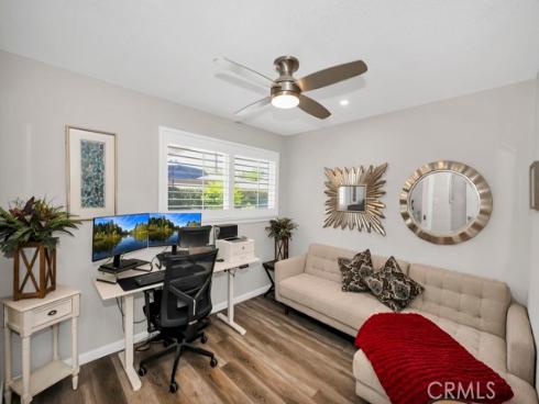 1005 Driftwood Avenue, Seal Beach, CA