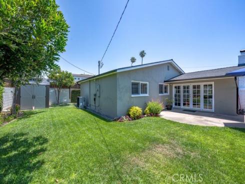 1005 Driftwood Avenue, Seal Beach, CA