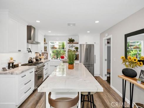 1005 Driftwood Avenue, Seal Beach, CA