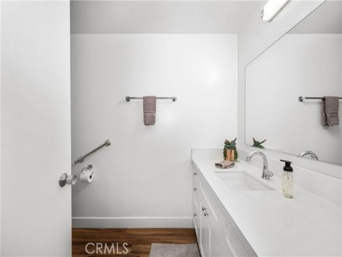 1981 Mckinney 14K WayM-15, Seal Beach, CA