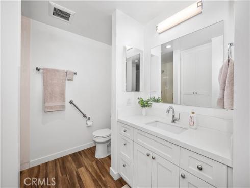 1981 Mckinney 14K WayM-15, Seal Beach, CA