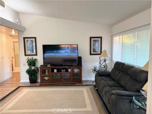 1460 Pelham M5-106F Road, Seal Beach, CA