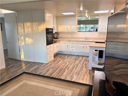 1460 Pelham M5-106F Road, Seal Beach, CA