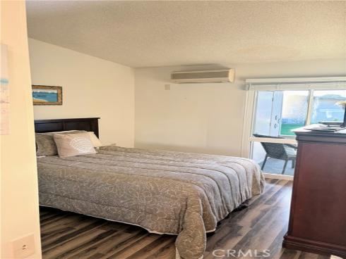 1460 Pelham M5-106F Road, Seal Beach, CA