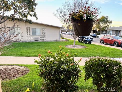 1460 Pelham M5-106F Road, Seal Beach, CA