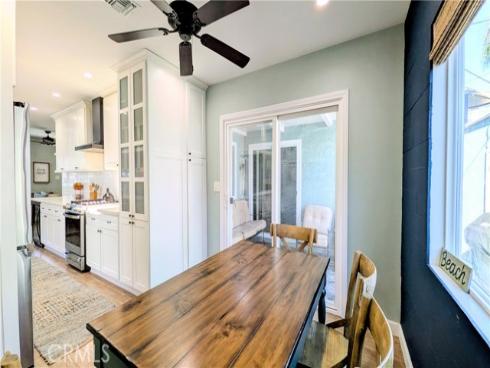 216 15th Street , Seal Beach, CA