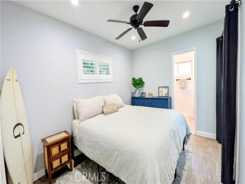 216 15th Street , Seal Beach, CA