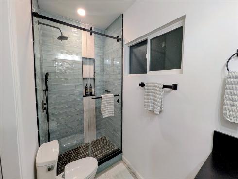 216 15th Street , Seal Beach, CA