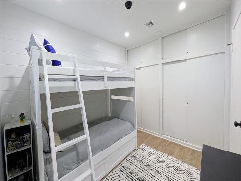 216 15th Street , Seal Beach, CA