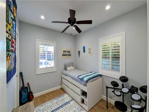 216 15th Street , Seal Beach, CA