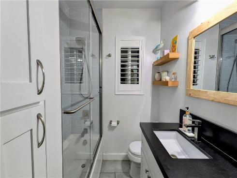 216 15th Street , Seal Beach, CA