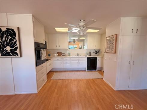 13500  Wentworth  121J  Lane, Seal Beach, CA