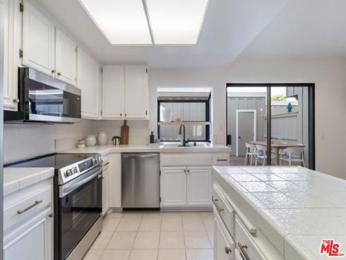 306 Regatta Way, Seal Beach, CA