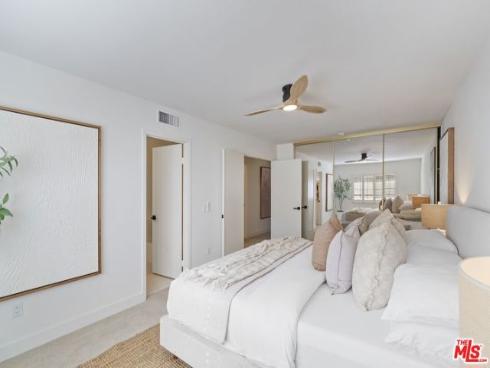 306 Regatta Way, Seal Beach, CA