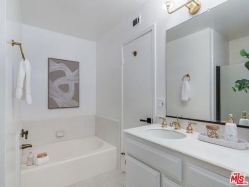 306 Regatta Way, Seal Beach, CA