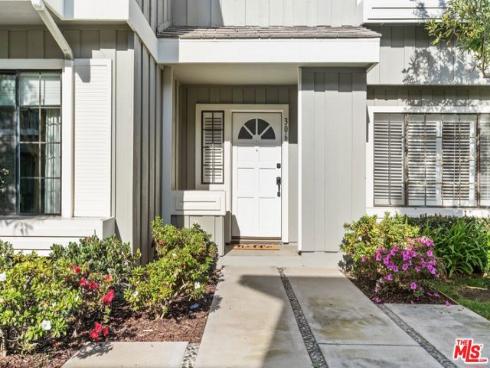 306 Regatta Way, Seal Beach, CA