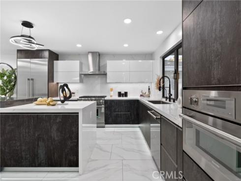 4664 Hazelnut Avenue, Seal Beach, CA