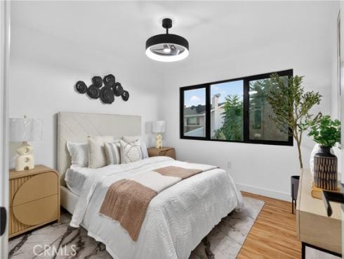 4664 Hazelnut Avenue, Seal Beach, CA