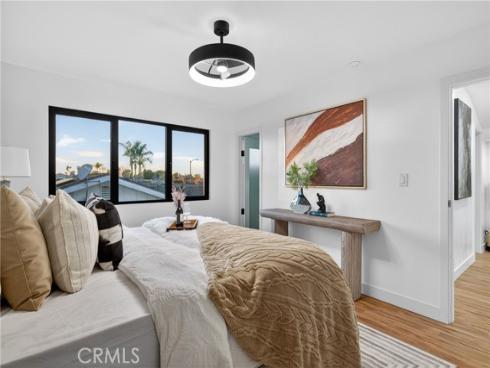 4664 Hazelnut Avenue, Seal Beach, CA