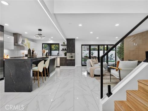 4664 Hazelnut Avenue, Seal Beach, CA