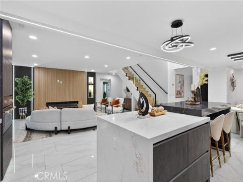 4664 Hazelnut Avenue, Seal Beach, CA