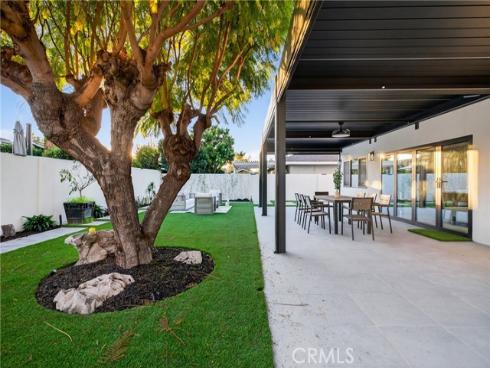 4664 Hazelnut Avenue, Seal Beach, CA