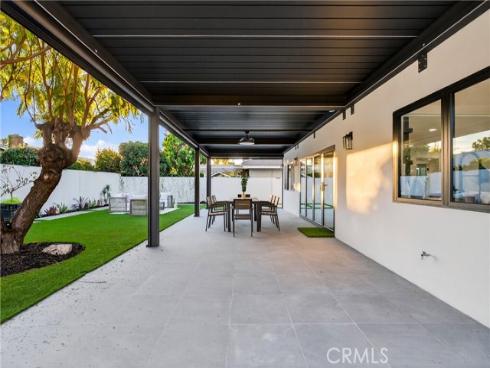 4664 Hazelnut Avenue, Seal Beach, CA