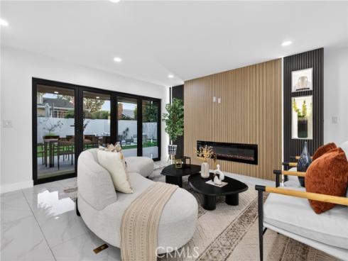 4664 Hazelnut Avenue, Seal Beach, CA