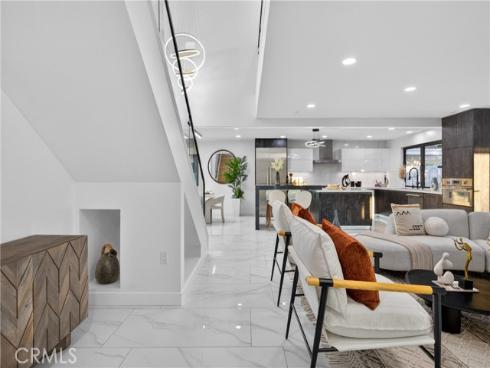 4664 Hazelnut Avenue, Seal Beach, CA