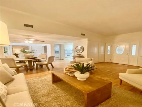 1880 Mckinney Way, M15-20b , Seal Beach, CA