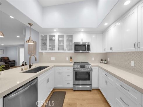 1671  Interlachen  285L , Seal Beach, CA