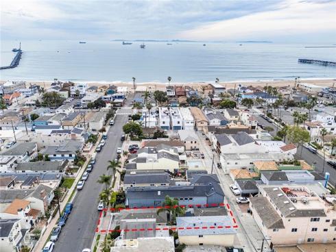 129  14th  , Seal Beach, CA