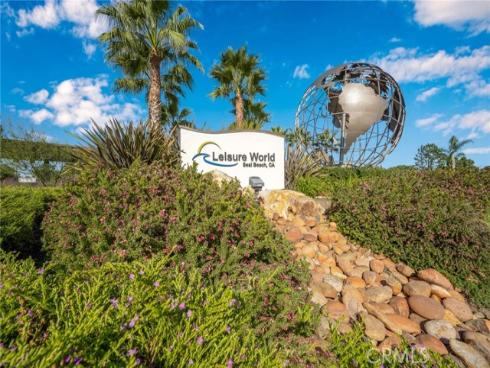 1502  Golden Rain  46J  RoadM-2, Seal Beach, CA