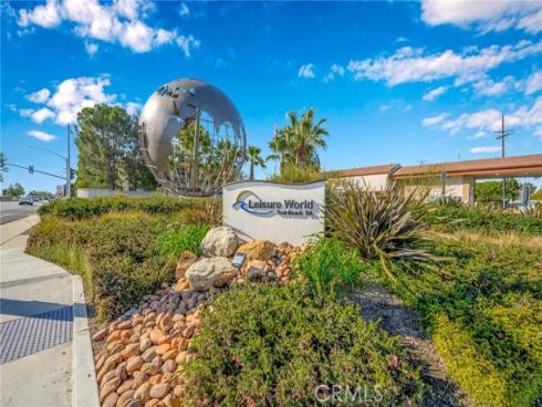 1502  Golden Rain  46J  RoadM-2, Seal Beach, CA