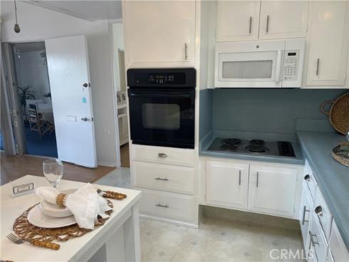 1421  Golden Rain  4 87F  Road, Seal Beach, CA