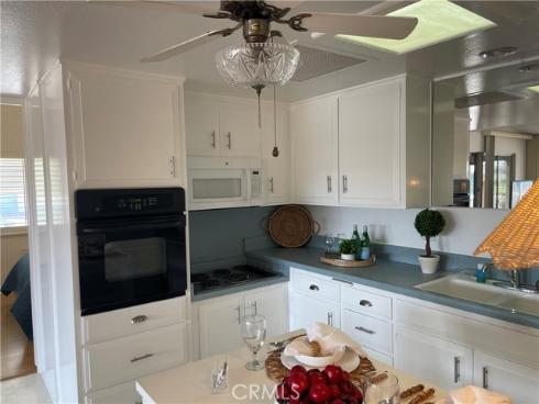 1421  Golden Rain  4 87F  Road, Seal Beach, CA