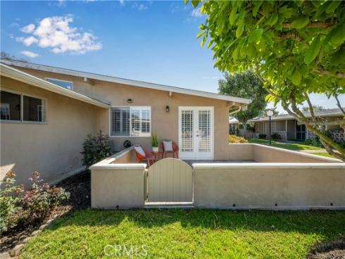 1320  Knollwood  42F  RoadM-4, Seal Beach, CA