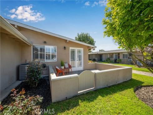 1320  Knollwood  42F  RoadM-4, Seal Beach, CA