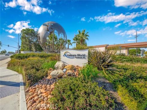 1320  Knollwood  42F  RoadM-4, Seal Beach, CA