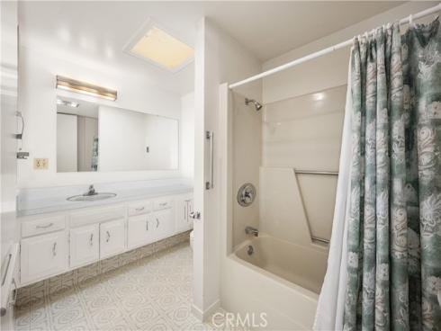 13751  St Andrews  33j  DriveM-1, Seal Beach, CA