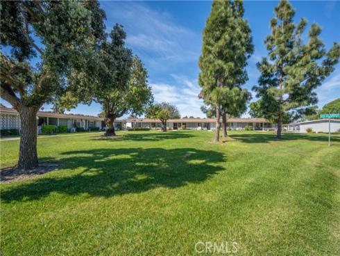 13751  St Andrews  33j  DriveM-1, Seal Beach, CA