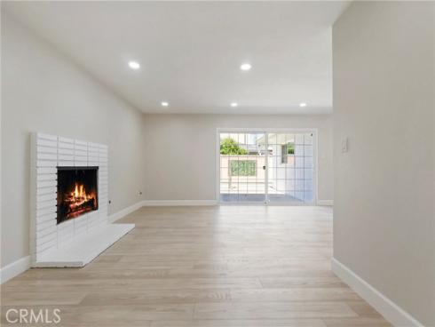 915  Coastline  , Seal Beach, CA