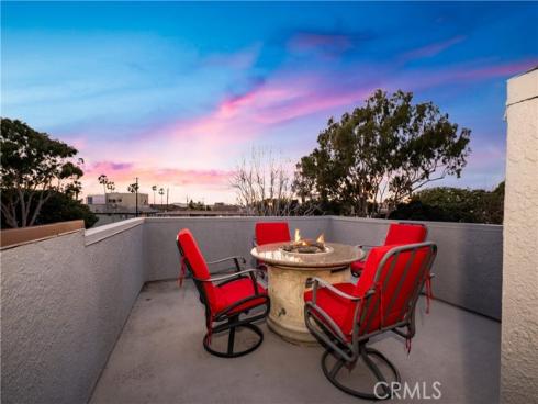 1713  Electric Avenue  , Seal Beach, CA